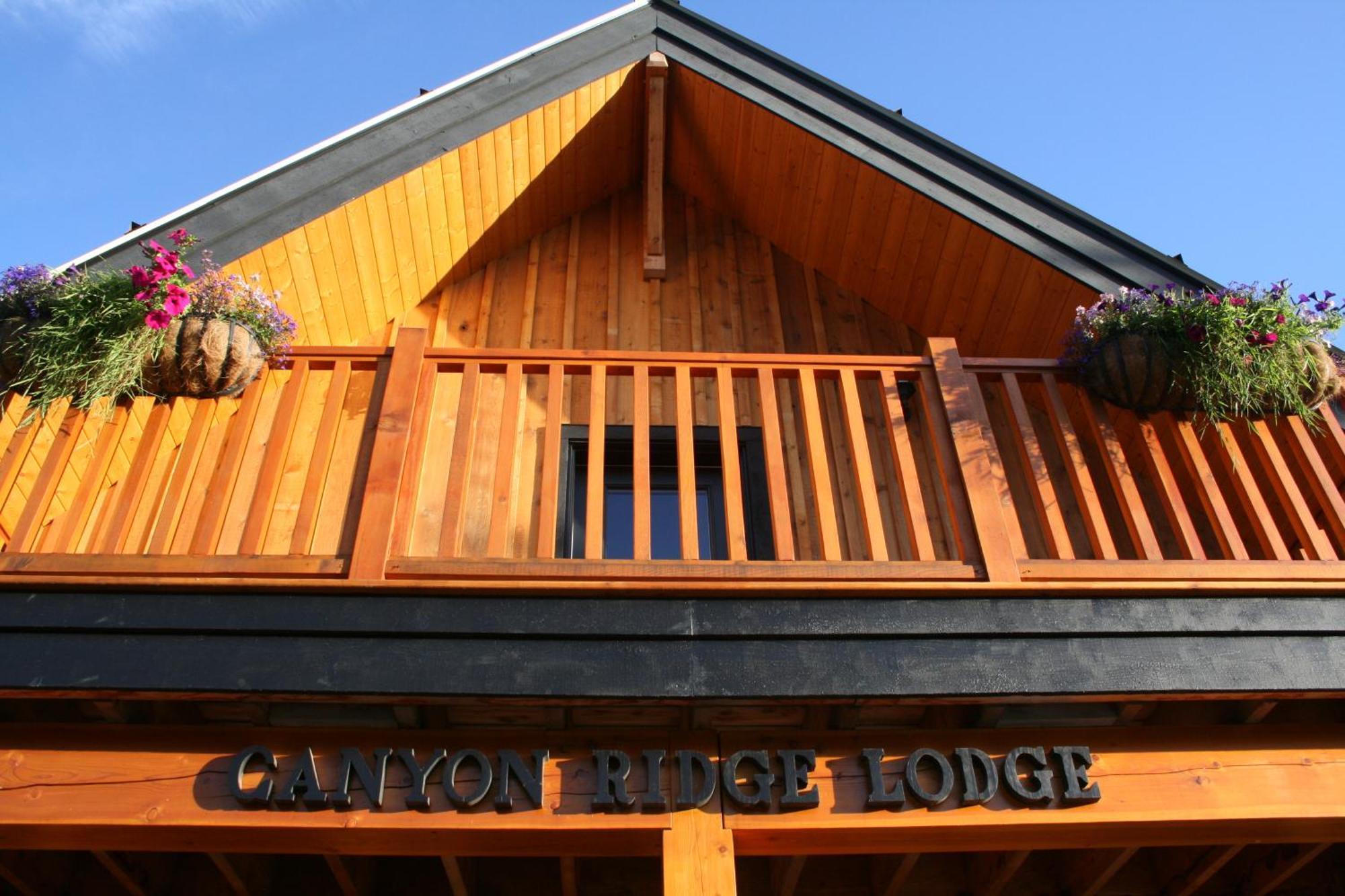 Canyon Ridge Lodge โกลเดน ภายนอก รูปภาพ